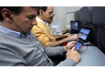 Uso de aparelhos eletrônicos estão liberados em todas as etapas do voo
