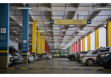 Shoppings divulgam valores de cobrança de estacionamento
