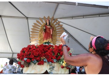 Festa de Santa Luzia reúne devotos em Salvador
