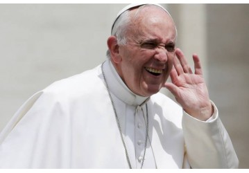 Papa diz que críticas de cardeais não tiram seu sono