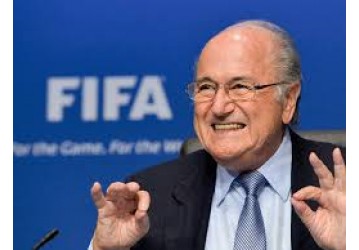 Reeleito presidente, Blatter diz que sua missão é colocar Fifa no caminho