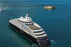 Bahia abre temporada de cruzeiros com navio luxuoso