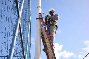 Prejuízo com furtos na iluminação pública em Salvador cresce 40% em 2025